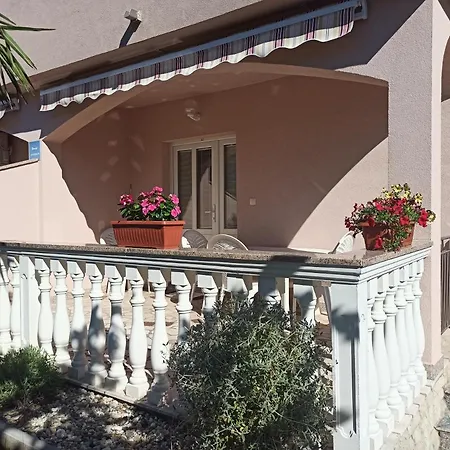 Apartment Vesna *